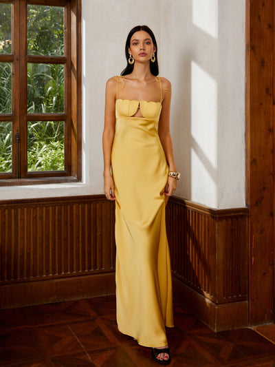 Robe Longue Satinée – Élégance Glamour