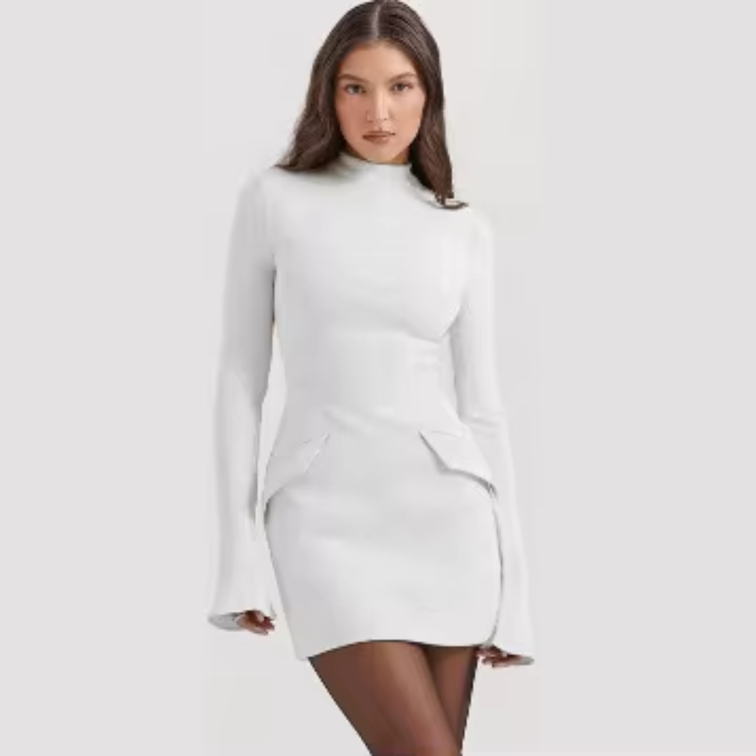 Robe Mini à Manches Longues – Coupe Structurée & Col Montant