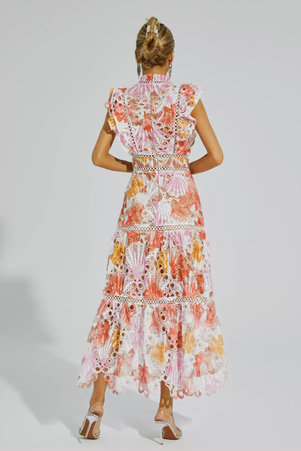 Robe Longue Brodée Sans Manches – Dentelle Florale Multicolore & Volants