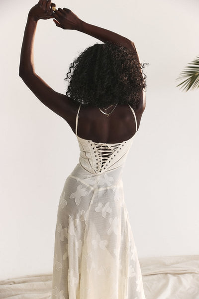 Robe Longue d’Été à Bretelles Fines – Élégante & Fleurie pour Soirée